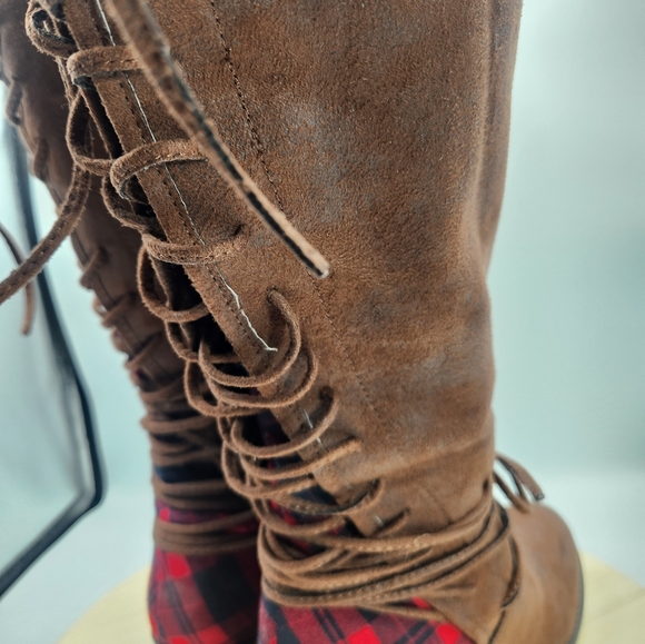 Very Volatile Marcel Women's Brown Boot sz 7 - Picture 9 of 15